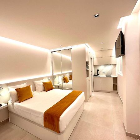 Suite Ron In Marina 2 People Puerto Deportivo Benalmádena Eksteriør billede